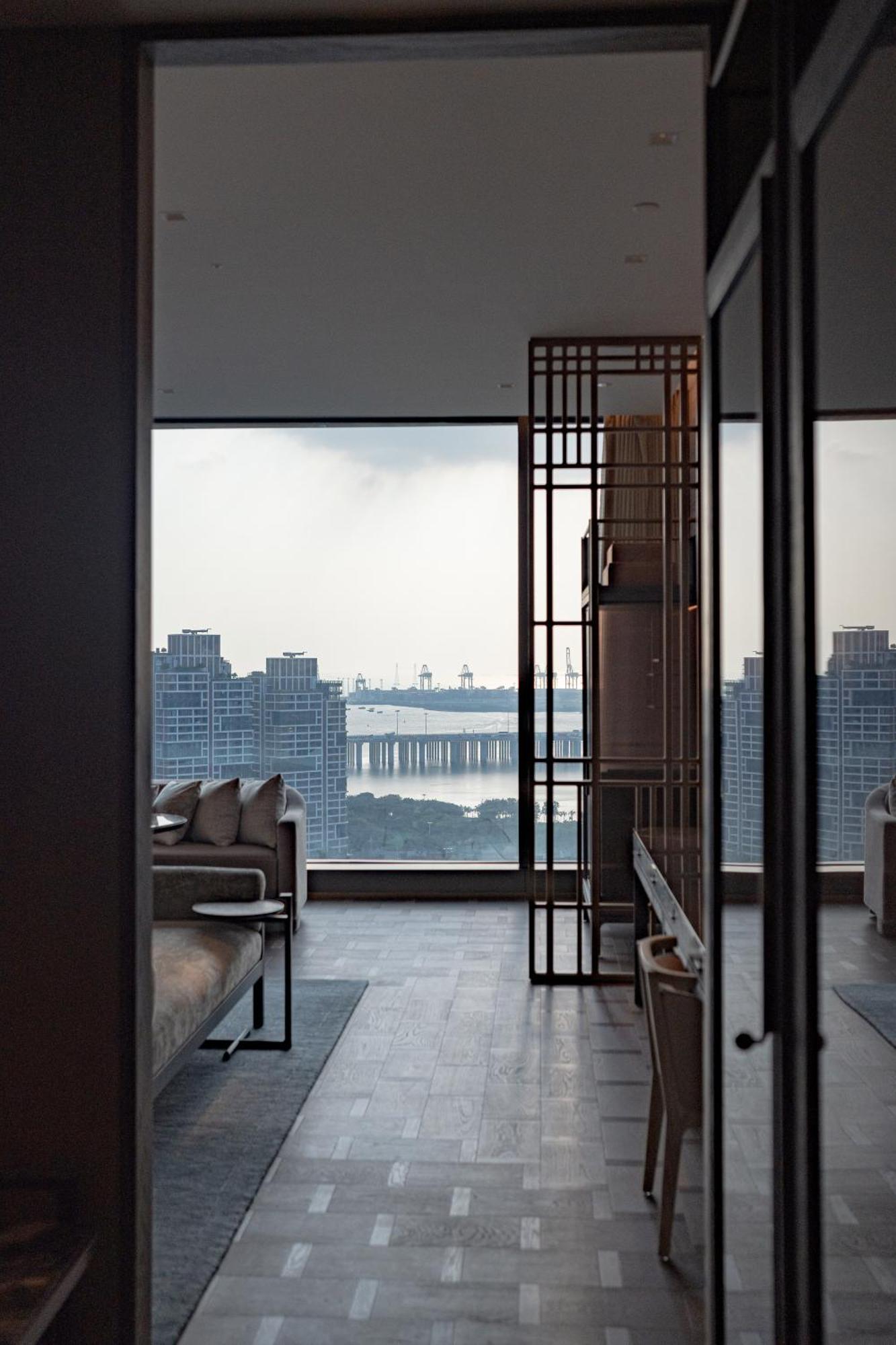 Conrad Shenzhen, The First Art Museum Hotel In Greater Bay Area With The Stunning Bay And Sunset View In The Hotel Terrace Экстерьер фото